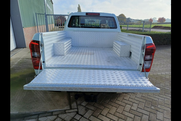 Isuzu D-max Extended Cab 2,5 165 Pk 4x4 Automaat 3500 Kg trekgewicht