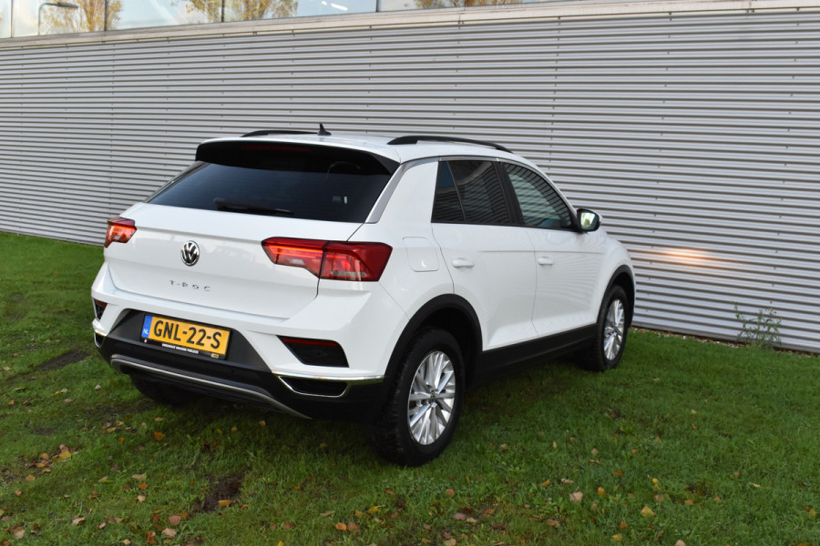 Volkswagen T-Roc 1.5 TSI Sport Business R Automaat Panoramadak El-achterklep Afmeembare achterklep