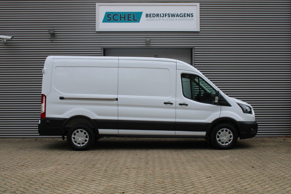 Ford Transit 350 2.0 TDCI L3H2 Trend 130pk Trend - Navigatie - Blind Spot - Adaptive cruise - Camera - 270gr deuren - Trekhaak - Rijklaar