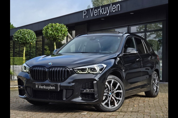 BMW X1 XDRIVE25E M SPORT I PANORMA I TREKHAAK I CAMERA