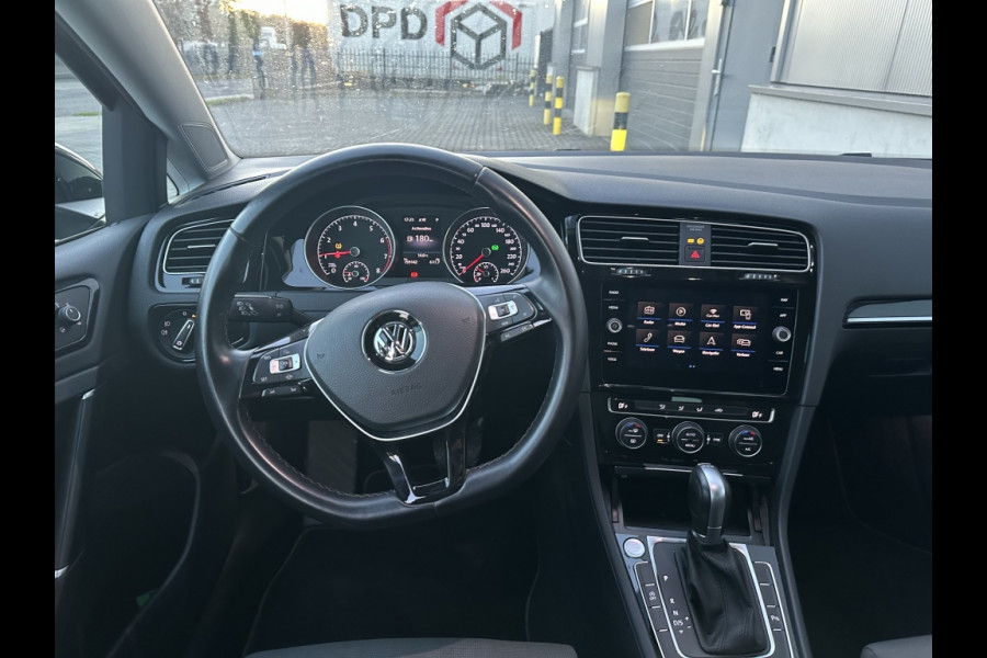 Volkswagen Golf 1.5 TSI Highline DSG M2019 NAVI ACC ECC PDC LED APPLE CARPLAY