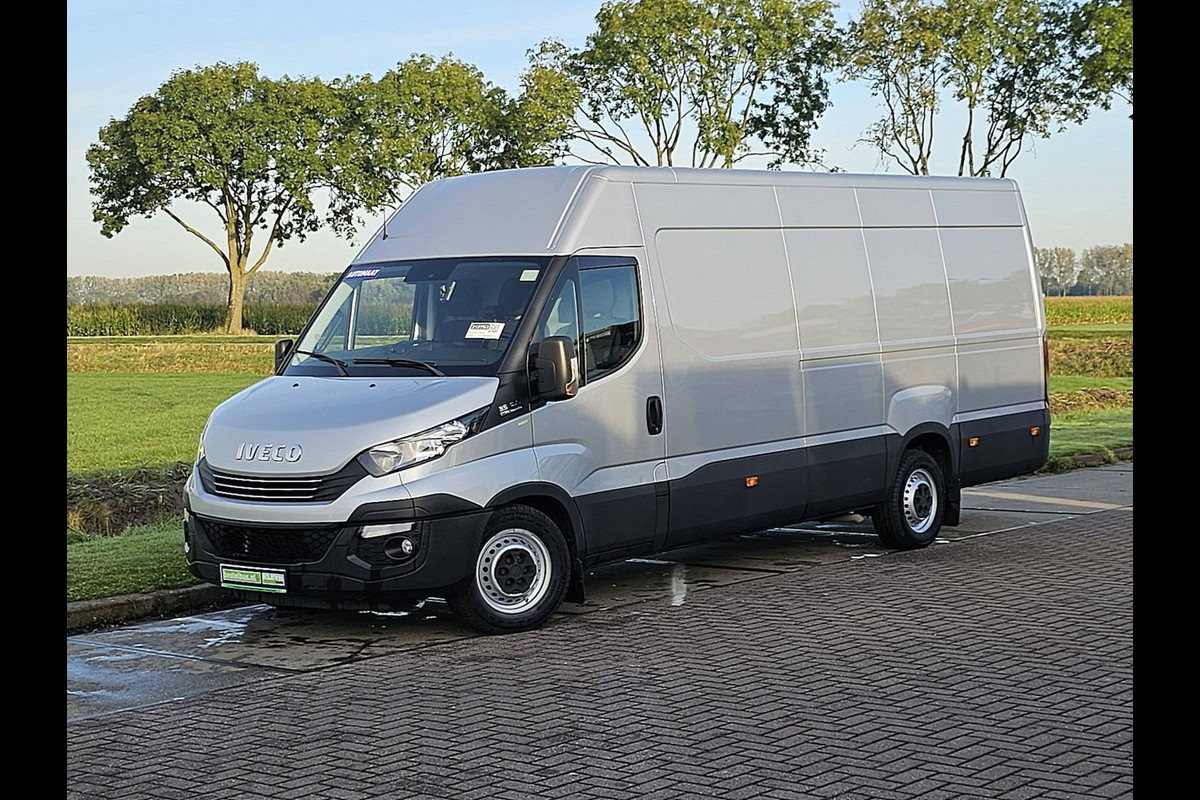 Iveco Daily 35S18V 3.0 AC AUTOMAAT 3.0 LTR TREKHAAK 3500 KG EURO6