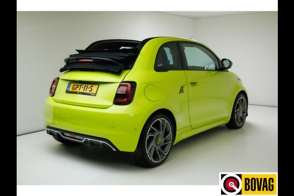 Abarth 500C Cabrio Scorpionissima 42 kWh 155 PK | € 2000,- Subsidie mogelijk! JBL, Camera, Stoelverwarming, PDC, 18" LMV, Navigatie. Sportstoelen