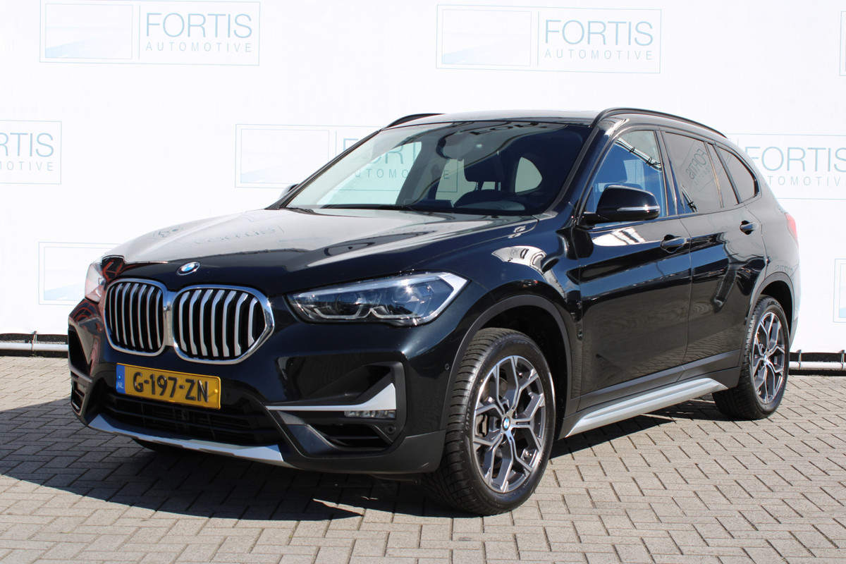 BMW X1 sDrive20i High Executive NL AUTO | LEDER | PANO | CAMERA |