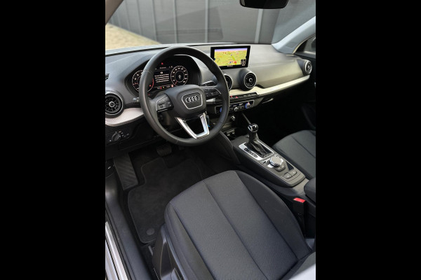 Audi Q2 35 TFSI 2x S-Line CarPlay Camera LED