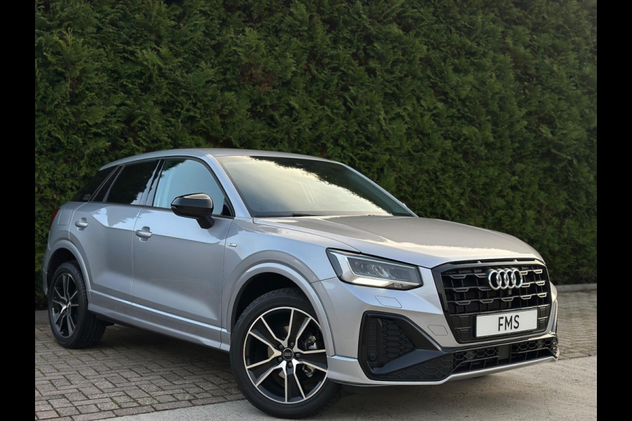 Audi Q2 35 TFSI 2x S-Line CarPlay Camera LED