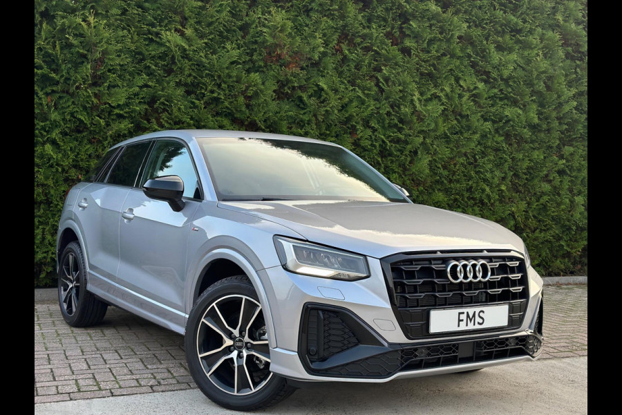 Audi Q2 35 TFSI 2x S-Line CarPlay Camera LED