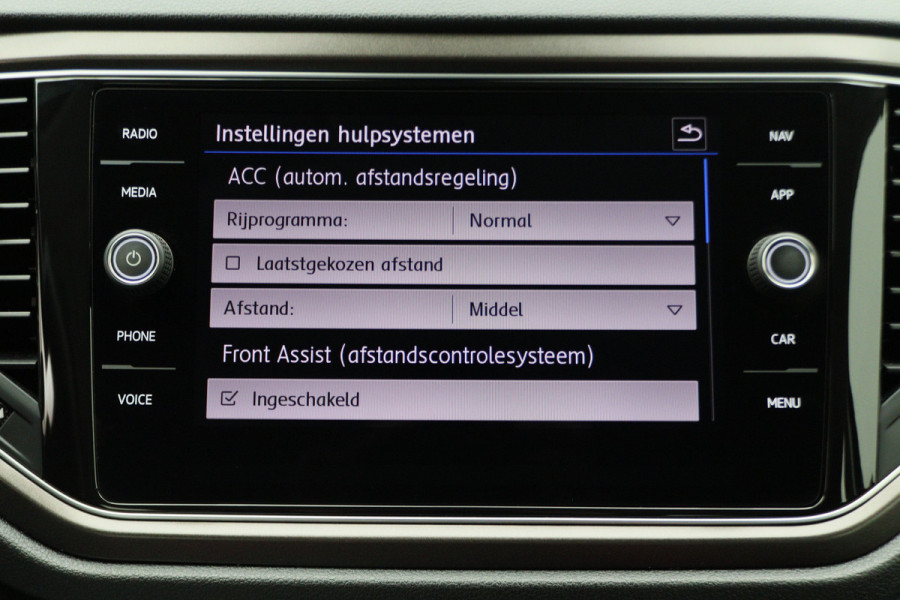 Volkswagen T-Roc 1.0 TSI Style Climate, ACC, Apple Carplay, Bluetooth, DAB, PDC, 16''