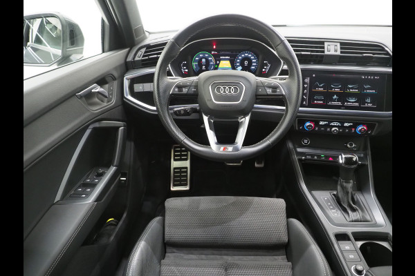 Audi Q3 45 TFSI e S-Line | Keyless | Adaptive Cruise | Camera | Stoelverwarming