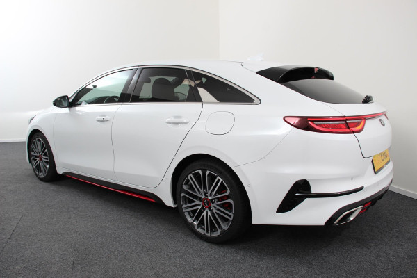 Kia ProCeed 1.6 T-GDI 204pk DCT GT | Navigatie | Camera | JBL | Lichtmetalen Velgen 18" | Stoel en stuurverwarming | Electrisch bedienbare achterklep | DAB | Led