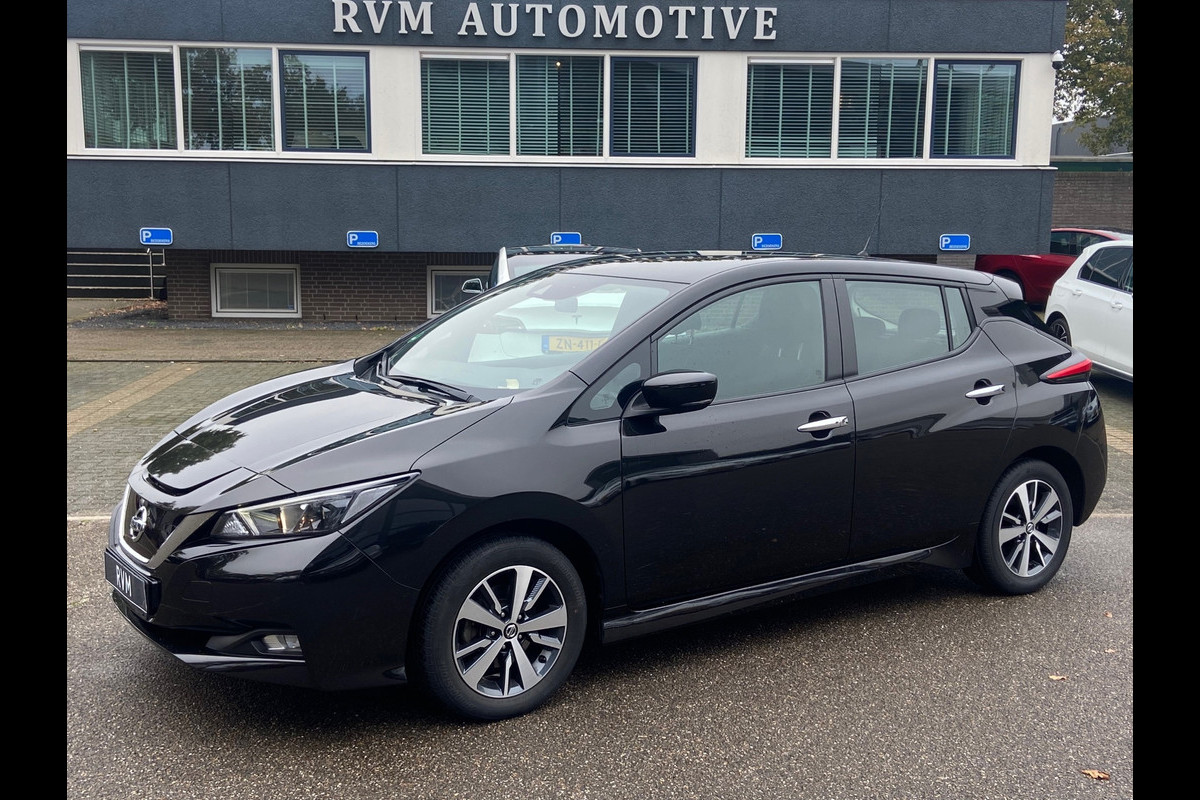 Nissan Leaf N-Connecta 40 kWh VAN: 17.900,- voor 15.770,- ! *13.770,- na subsidie!* RIJKLAARPRIJS incl. 12mnd BOVAG