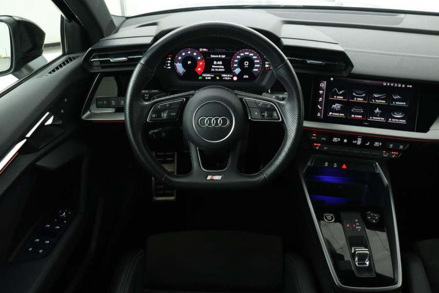 Audi A3 35 TFSI S edition | Matrix LED | Alcantara | Stoelverwarming | Carplay | Sportstoelen | PDC | Virtual Cockpit | S-Line