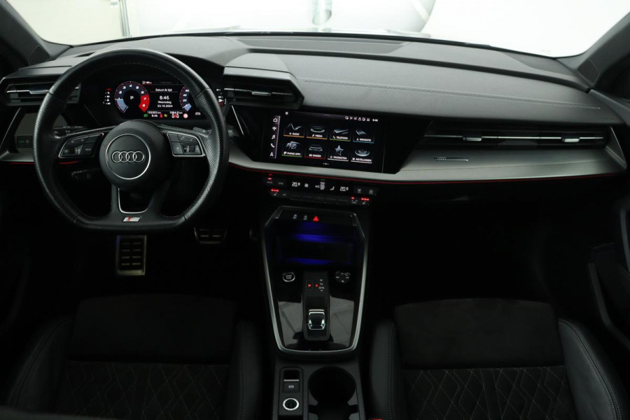 Audi A3 35 TFSI S edition | Matrix LED | Alcantara | Stoelverwarming | Carplay | Sportstoelen | PDC | Virtual Cockpit | S-Line