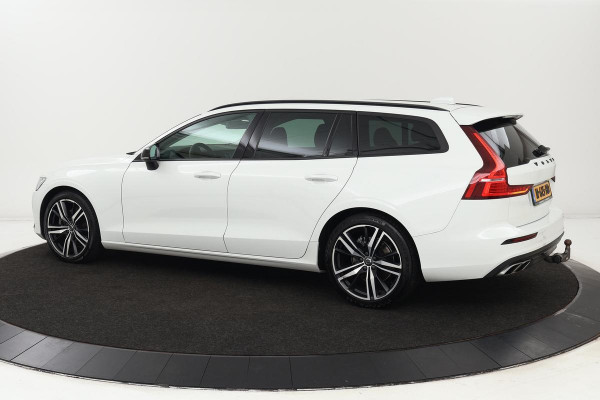 Volvo V60 B3 Momentum Advantage | Camera | Trekhaak | Stoel & Stuurverwarming | Carplay | Full LED | PDC | Navigatie | DAB+