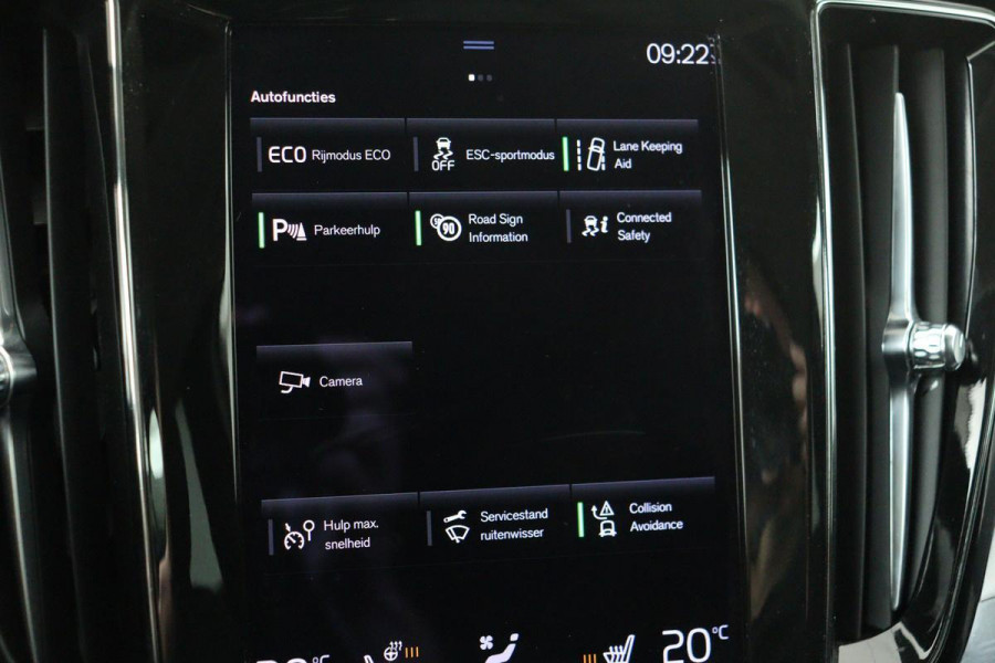 Volvo V60 B3 Momentum Advantage | Camera | Trekhaak | Stoel & Stuurverwarming | Carplay | Full LED | PDC | Navigatie | DAB+