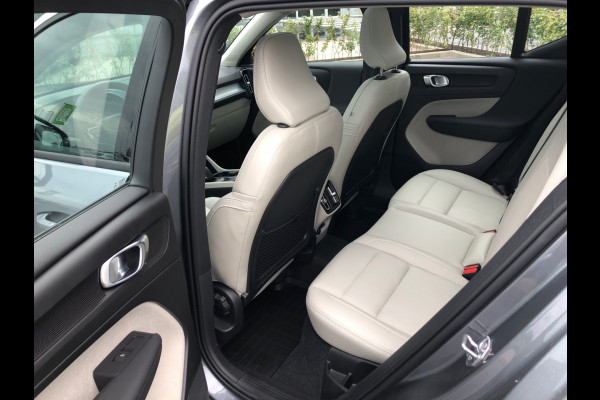 Volvo XC40 2.0 T4 Automaat - Panoramadak - Leder - Intellisafe Pro