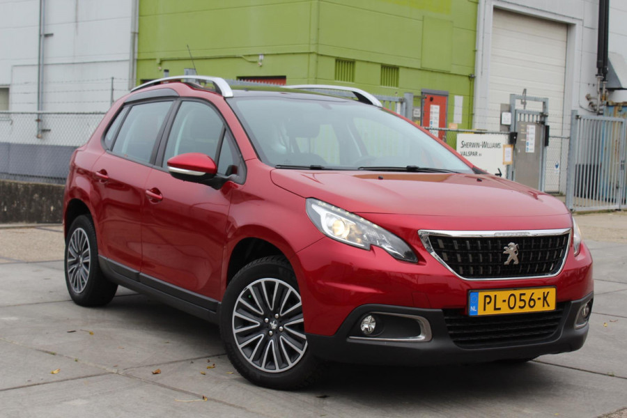 Peugeot 2008 1.2 PureTech Blue Lion NAP AUTOMAAT PANORAMA NAVI AIRCO CRUISE TREKHAAK ETC