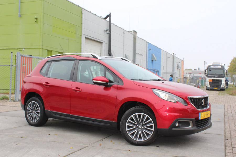 Peugeot 2008 1.2 PureTech Blue Lion NAP AUTOMAAT PANORAMA NAVI AIRCO CRUISE TREKHAAK ETC