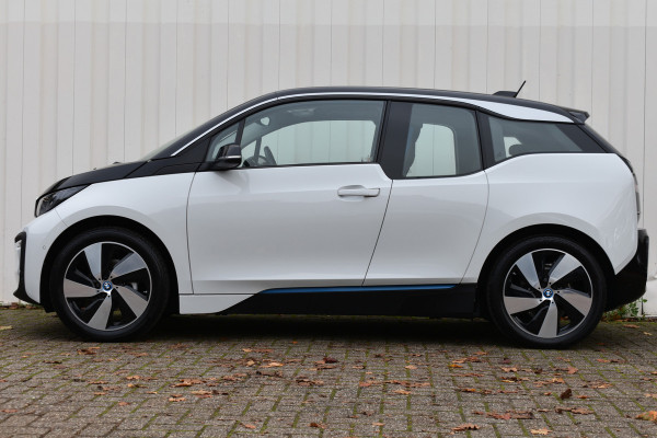 BMW i3 Basis 120Ah 42 kWh | Stoelverwarming | Achteruitrij camera | Cruise control |