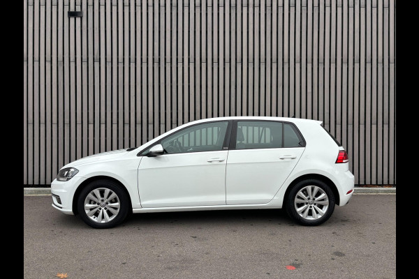 Volkswagen Golf 1.0 TSI Panoramadak / Camera / Navi