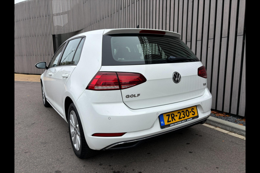 Volkswagen Golf 1.0 TSI Panoramadak / Camera / Navi