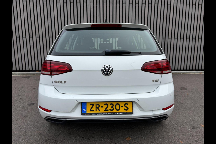 Volkswagen Golf 1.0 TSI Panoramadak / Camera / Navi