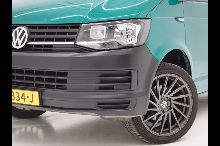 Volkswagen Transporter 2.0 TDI 102PK L2H1 Comfortline 3-Zits | Cruise | Imperiaal | Navi | Airco | Trekhaak | Inrichting