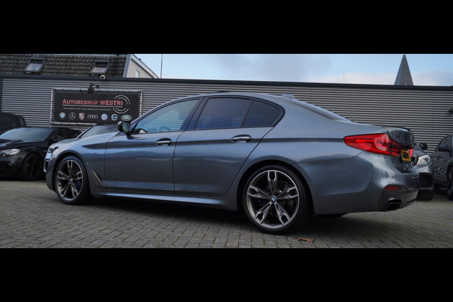 BMW 5 Serie M550d xDrive High Executive | Panorama | Bluestone Metallic | Luxe Nappa Leder | Sfeerverlichting | Camera | NAP |