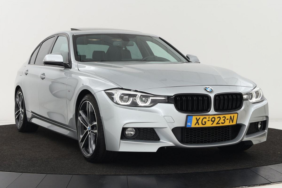 BMW 3-serie 320i M Sport Edition | Schuifdak | Carplay | Harman Kardon | Stoelverwarming | Leder | Navigatie | PDC | Full LED