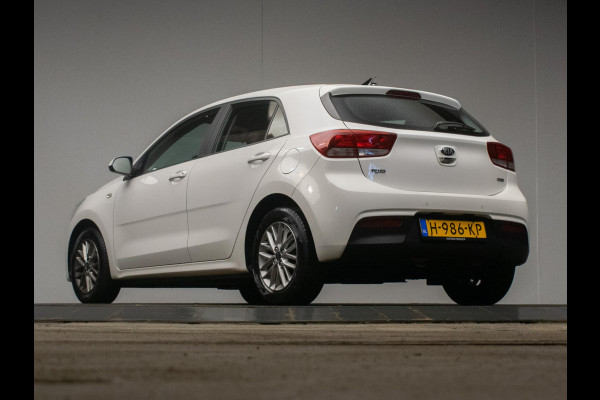 Kia Rio 1.0 TGDI DynamicLine (NAVI,LED,APPLE CARPLAY,SPORTSTOELEN,CAMERA,CLIMATE,GETINT,LM VELGEN,NETTESTAAT)