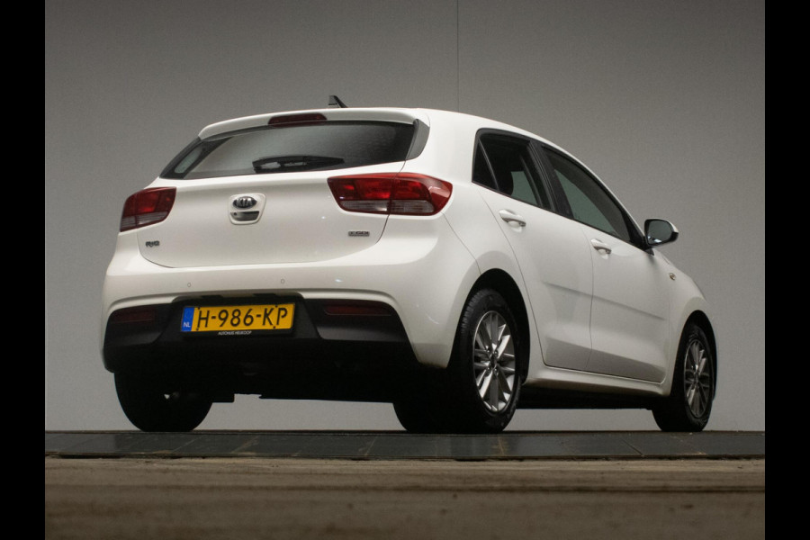 Kia Rio 1.0 TGDI DynamicLine (NAVI,LED,APPLE CARPLAY,SPORTSTOELEN,CAMERA,CLIMATE,GETINT,LM VELGEN,NETTESTAAT)