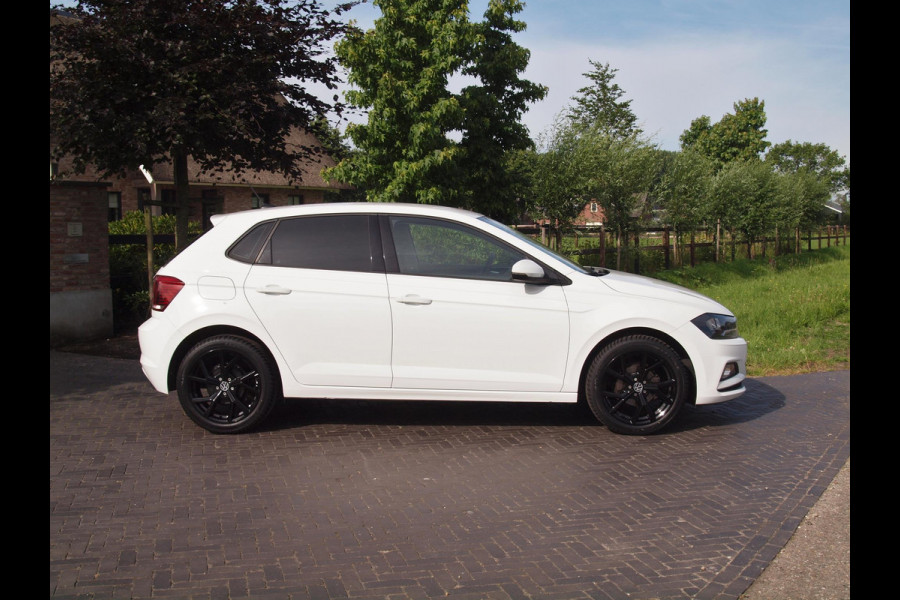 Volkswagen Polo 1.0 TSI Comfortline | Apple Carplay | Cruise Control | Navi | Airco | 17 inch |