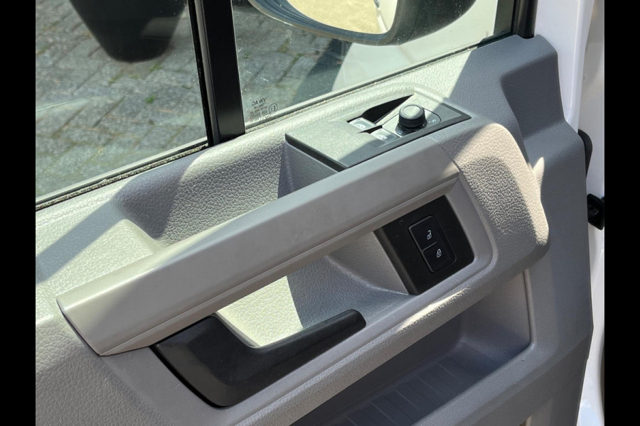 Volkswagen Crafter 35 2.0 TDI L3H2 Trendline | Trekhaak 3000KG | Cruise control | Carplay | Airco