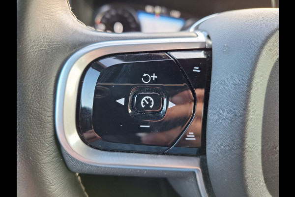 Volvo S60 Recharge T8 AWD R-Design Plug In Hybrid 394 pk PHEV | Carplay | Lederen Sporstoelen Memory | Harman Kardon |  Cruise Control | Camera |  Stuur/Stoel Verwarming |