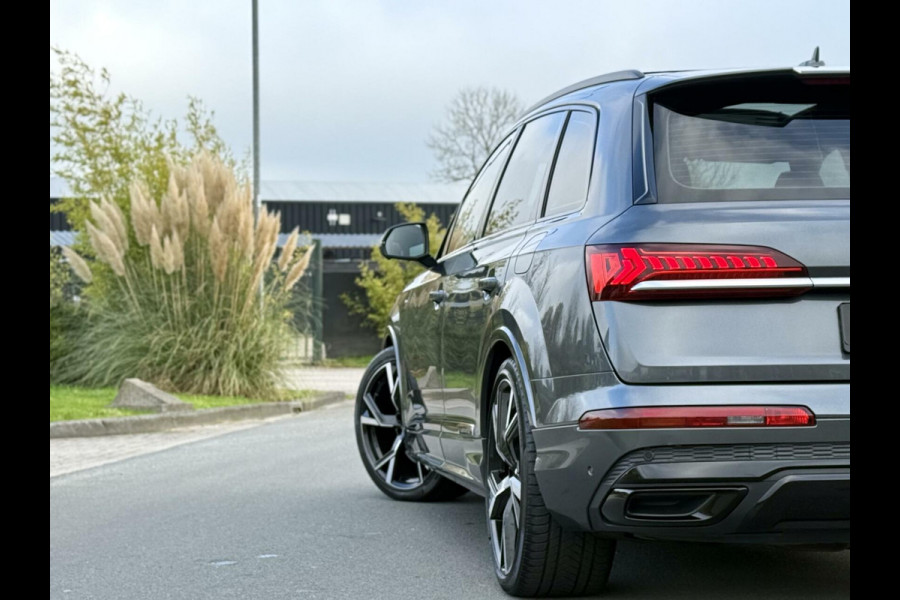 Audi Q7 55 TFSI e quattro S-Line Plus Panoramadak|Matrix Laser|Camera 360°|Keyless|Luchtvering|Sport stoelen|DAB+