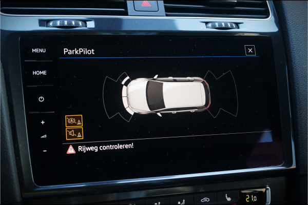 Volkswagen e-Golf E-DITION | Virtual | Warmtepomp | Adaptive Cruise Control | Led | NAP | Stoelverwarming | Groot Scherm | BTW | Subsidie | 1e Eig. | PDC | Climate Control | LM Velgen | Navigatie |