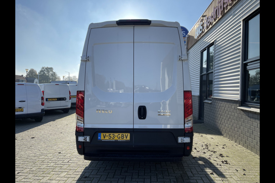 Iveco Daily 35S16V 2.3 automaat L2H2 dubbel cabine DC 7 persoons ! / vaste prijs rijklaar € 30.950 ex btw / lease vanaf € 554 / climate control / 270 graden deuren / mag 3500 kg trekken !