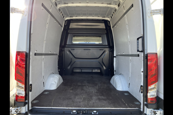 Iveco Daily 35S16V 2.3 automaat L2H2 dubbel cabine DC 7 persoons ! / vaste prijs rijklaar € 30.950 ex btw / lease vanaf € 554 / climate control / 270 graden deuren / mag 3500 kg trekken !