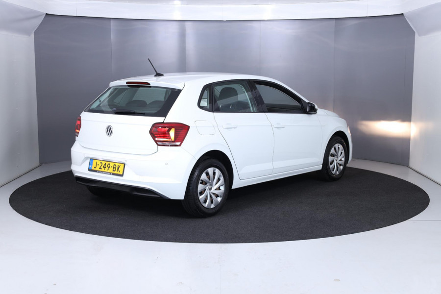 Volkswagen Polo 1.0 TSI Comfortline 95 pk Automaat (DSG) | Navigatie | Parkeersensoren | Adaptieve cruise control | Apple Carplay/Android Auto | Volledig digitaal instrumentenpaneel |