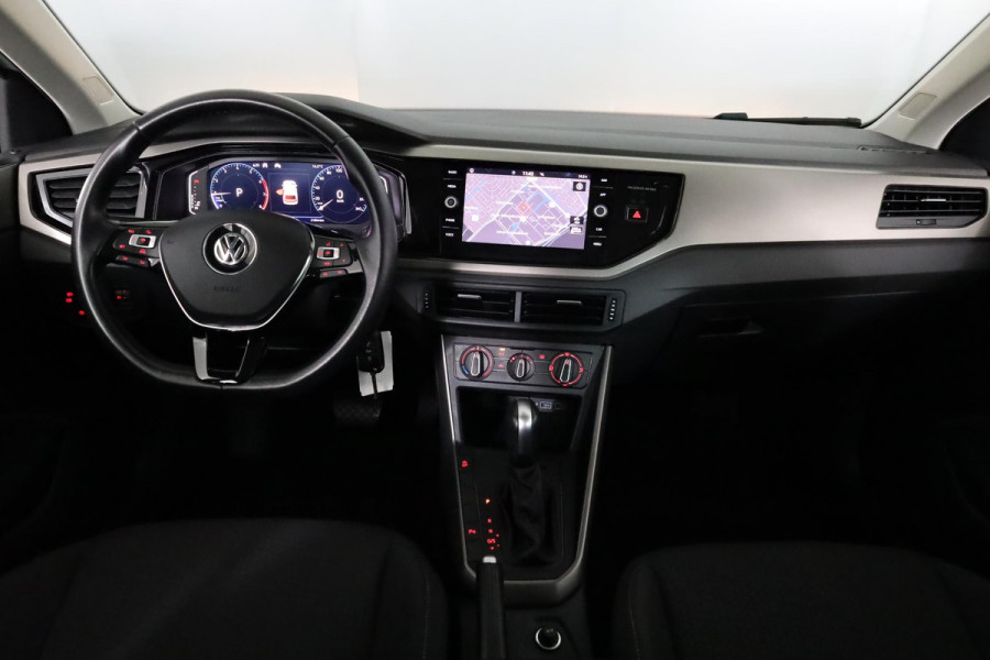 Volkswagen Polo 1.0 TSI Comfortline 95 pk Automaat (DSG) | Navigatie | Parkeersensoren | Adaptieve cruise control | Apple Carplay/Android Auto | Volledig digitaal instrumentenpaneel |