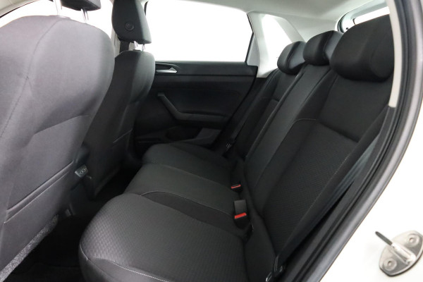 Volkswagen Polo 1.0 TSI Comfortline 95 pk Automaat (DSG) | Navigatie | Parkeersensoren | Adaptieve cruise control | Apple Carplay/Android Auto | Volledig digitaal instrumentenpaneel |