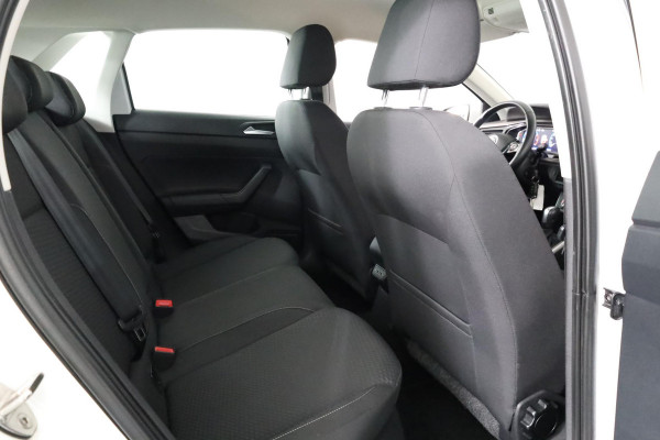 Volkswagen Polo 1.0 TSI Comfortline 95 pk Automaat (DSG) | Navigatie | Parkeersensoren | Adaptieve cruise control | Apple Carplay/Android Auto | Volledig digitaal instrumentenpaneel |