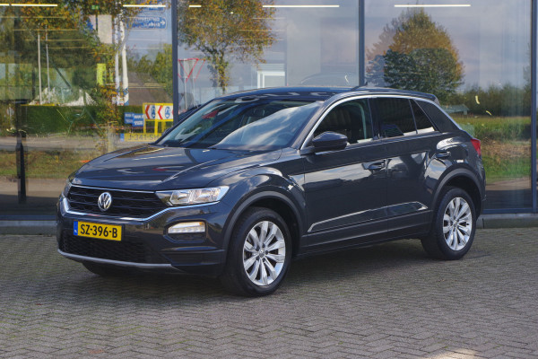 Volkswagen T-Roc 1.0 TSI 116 PK, Adap. Cruise Control, Stoelverwarming, Trekhaak