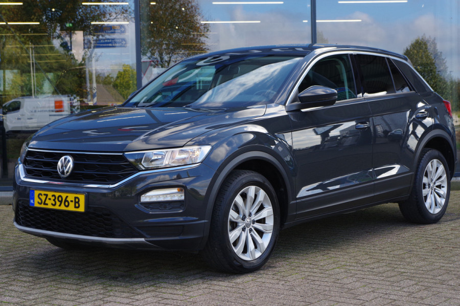 Volkswagen T-Roc 1.0 TSI 116 PK, Adap. Cruise Control, Stoelverwarming, Trekhaak