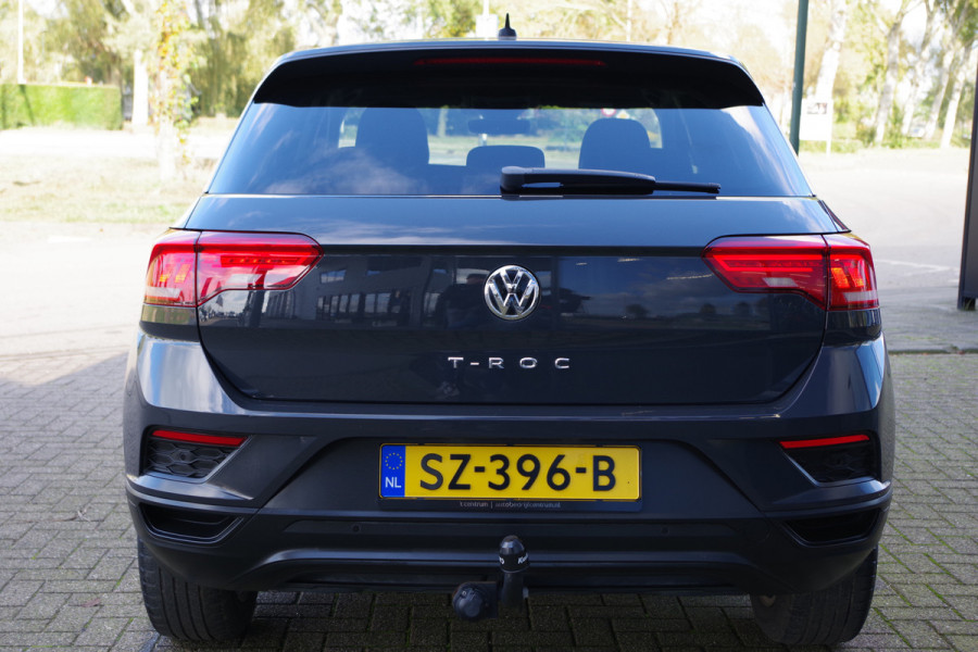 Volkswagen T-Roc 1.0 TSI 116 PK, Adap. Cruise Control, Stoelverwarming, Trekhaak