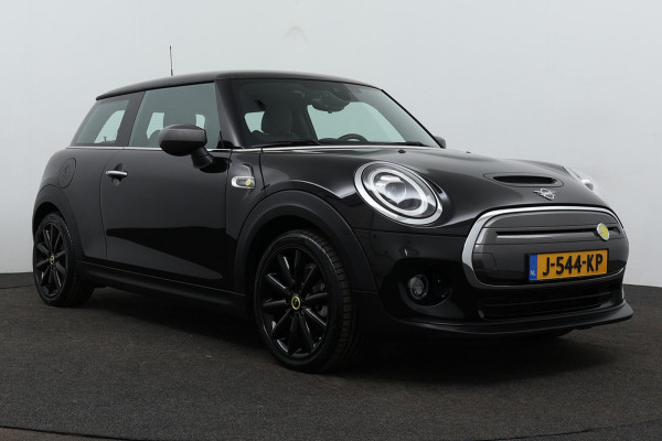 MINI Mini Electric Essential 33 kWh **(€16995,-na subsidie)**(1e Eig, NL-auto, Navi, Carplay, Camera, PDC V+A, StoelV, Etc)