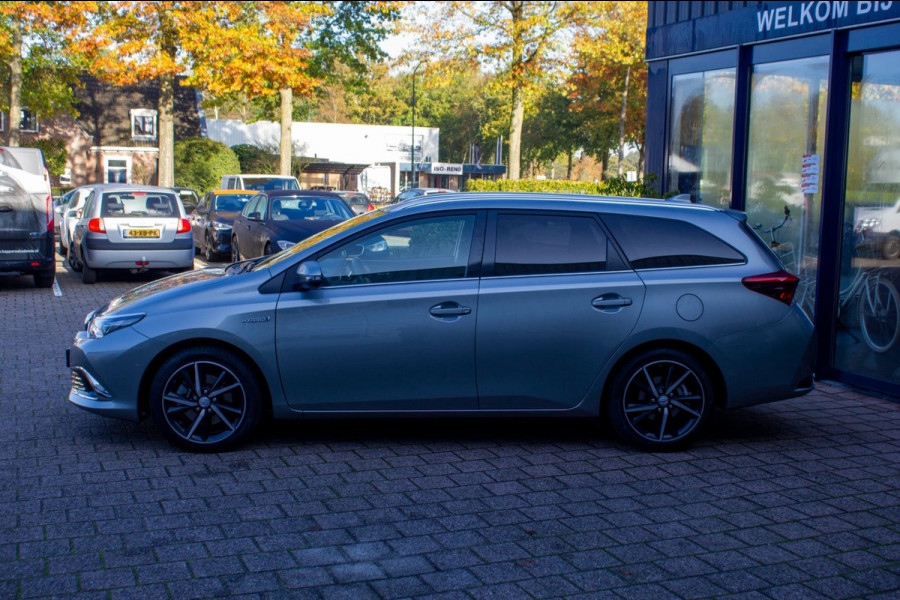 Toyota Auris Touring Sports 1.8 Hybrid Executive Go | Prijs rijklaar incl. 12 mnd garantie | Navi Pdc+camera Stoelverwarming