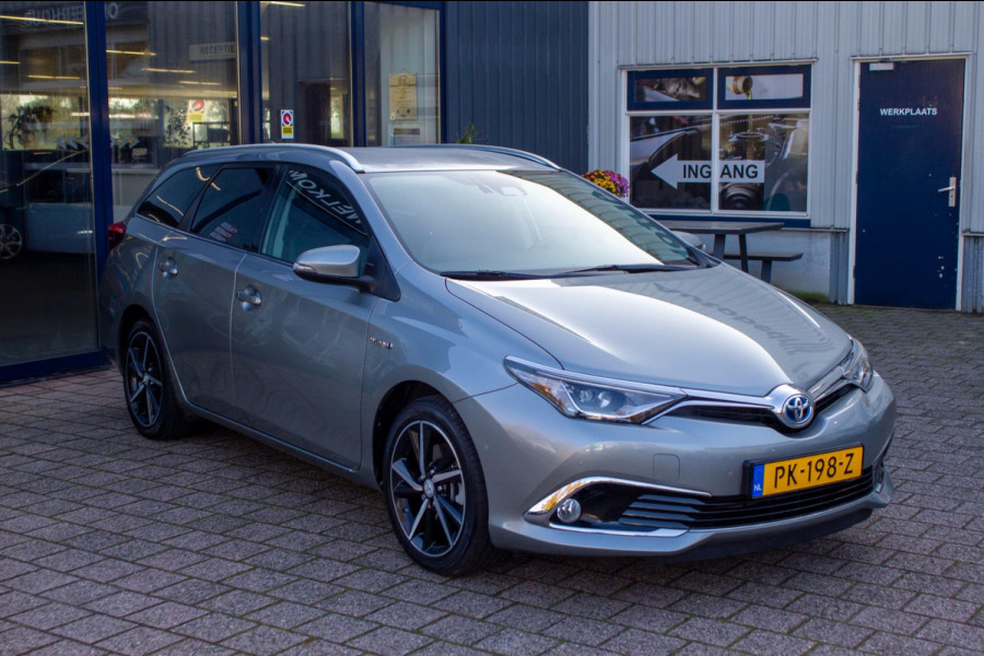 Toyota Auris Touring Sports 1.8 Hybrid Executive Go | Prijs rijklaar incl. 12 mnd garantie | Navi Pdc+camera Stoelverwarming