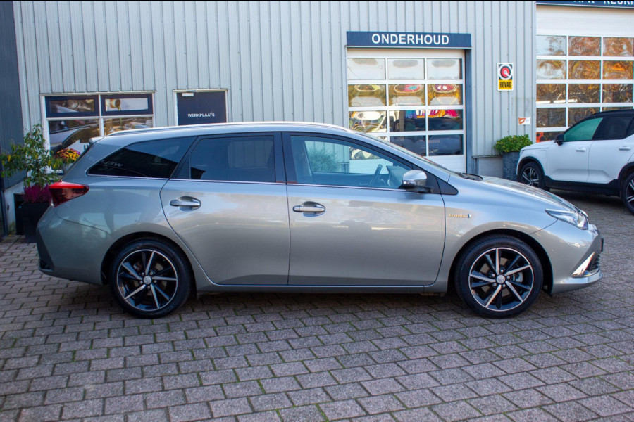 Toyota Auris Touring Sports 1.8 Hybrid Executive Go | Prijs rijklaar incl. 12 mnd garantie | Navi Pdc+camera Stoelverwarming