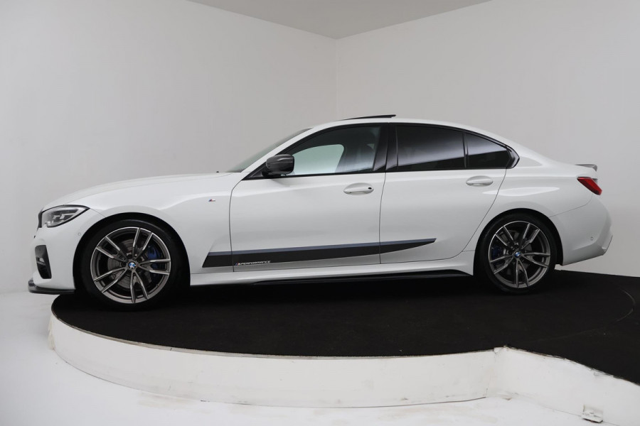 BMW 3-serie 330i High Executive Edition M Performance (PANORAMADAK, HEAD-UP, M-PAKKET, STOELVERWARMING, DEALER ONDERHOUDEN, CAMERA